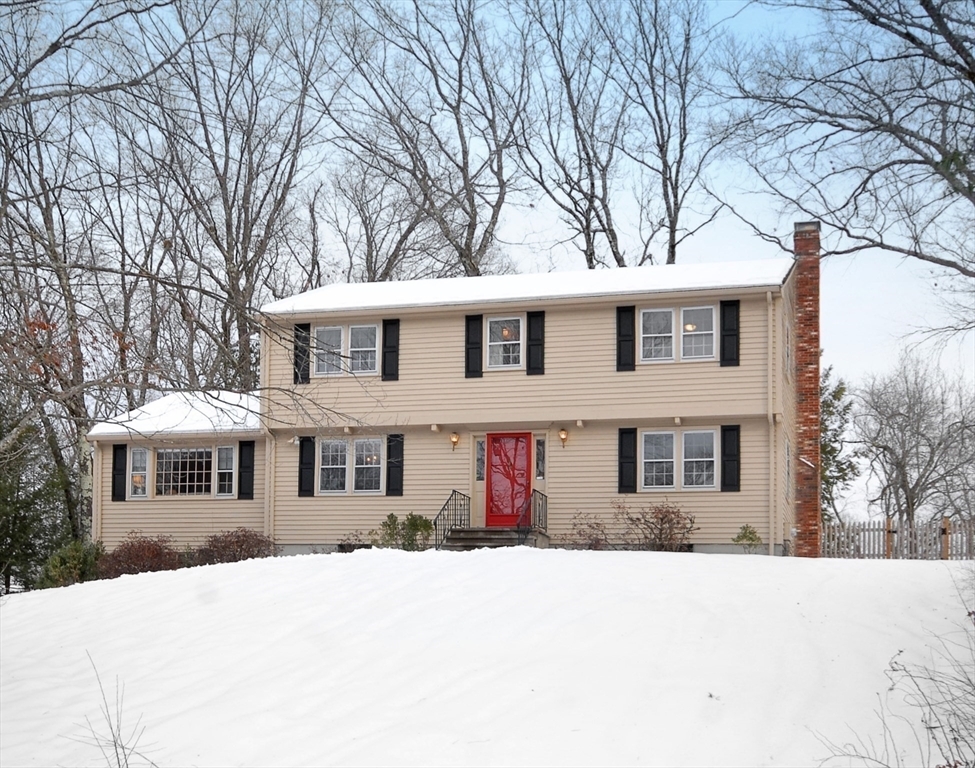 Property Photo: 287 Oak Hill Cir MA 01742