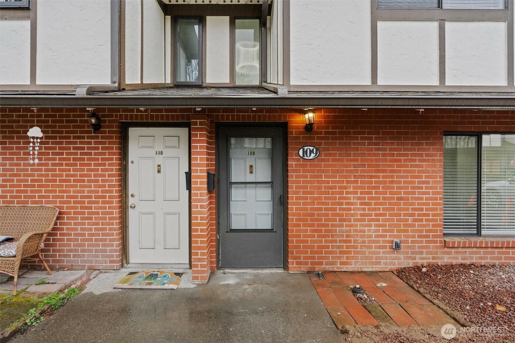 Property Photo:  212 SW 146th Street 109  WA 98166 