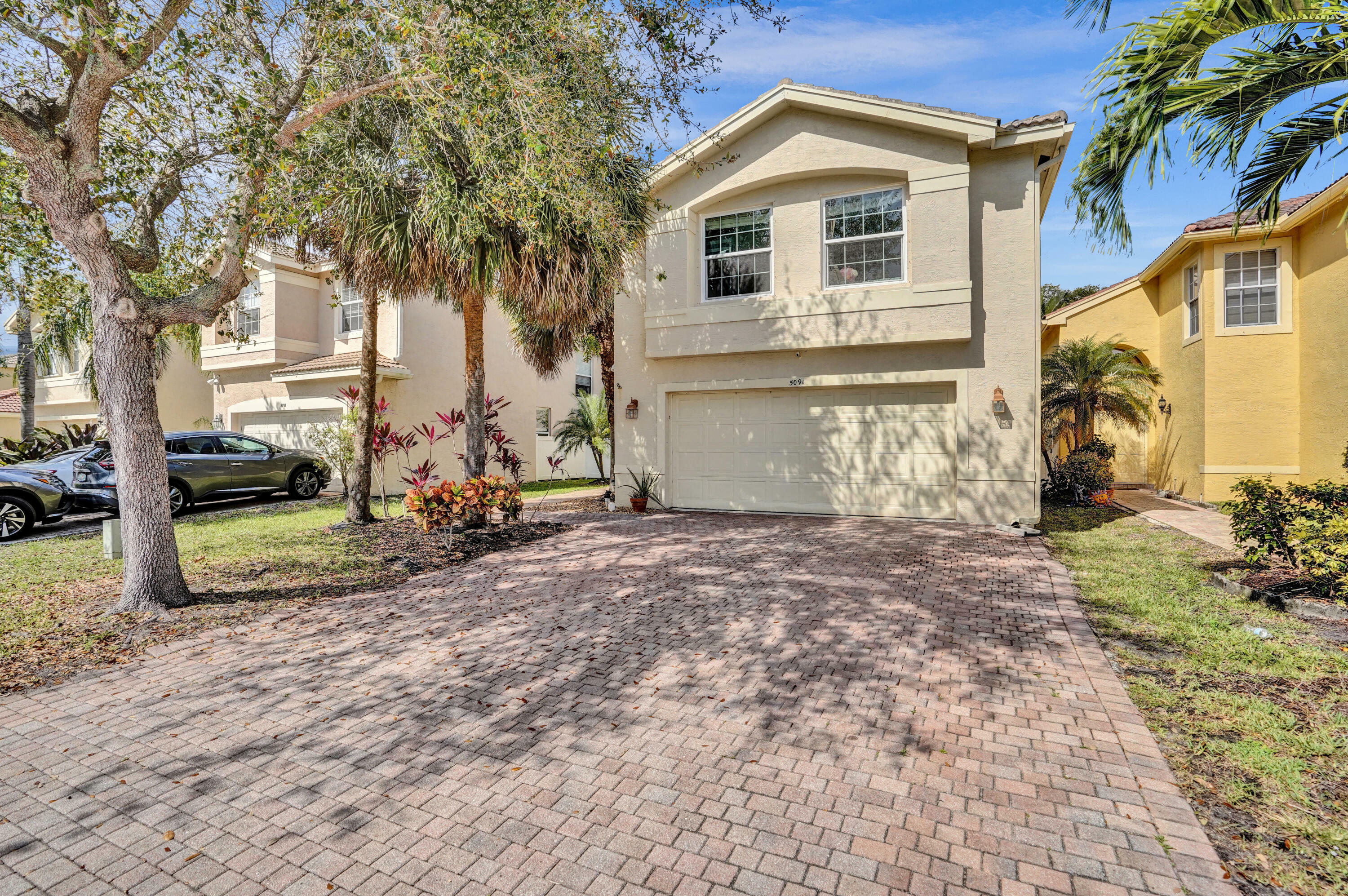 Property Photo:  5091 Starblaze Drive  FL 33463 