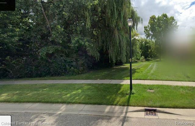 Property Photo:  1604 Marshbank Drive  MI 48340 