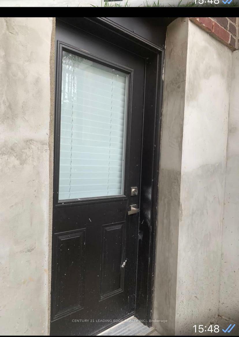 Property Photo:  70 Vanbrugh Ave Bsmt  ON M1N 3T2 