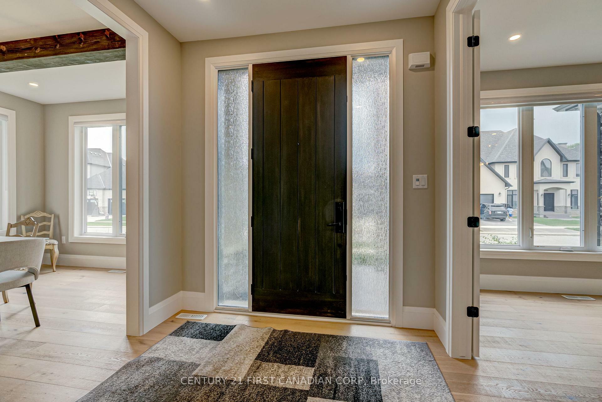 Property Photo: 7442 Silver Creek Crescent ON N6P 0G6