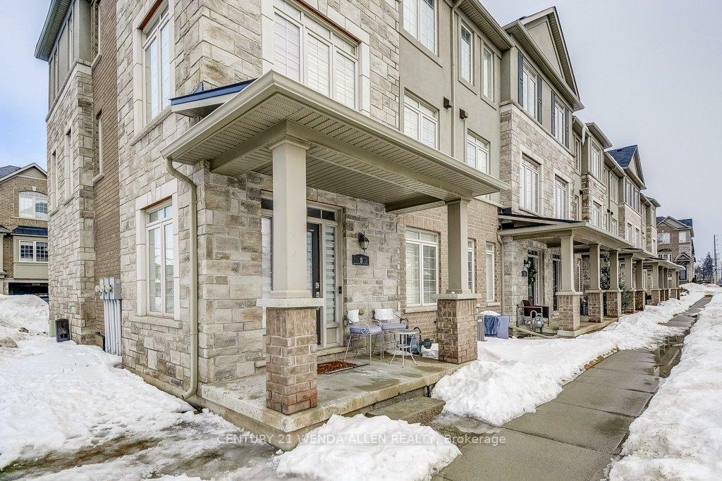 Property Photo: 215 Dundas Street E 8 ON L8B 0X2