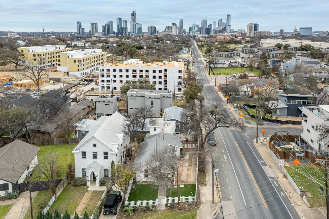 Property Photo:  1148 Northwestern Avenue A And B  TX 78702 