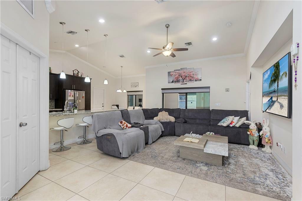 Property Photo:  1015 Greenwood Ave  FL 33972 