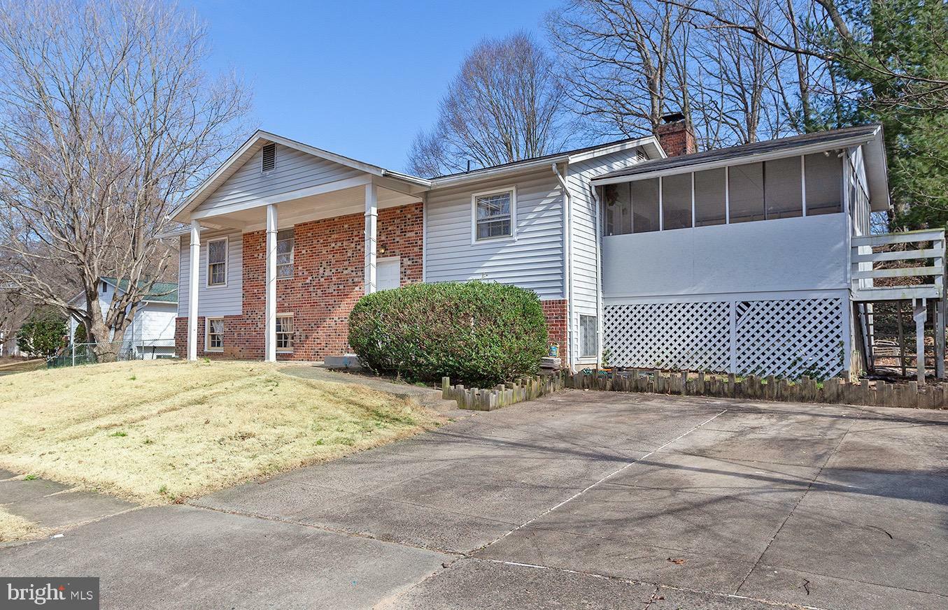 Property Photo:  2535 Paxton Street  VA 22192 