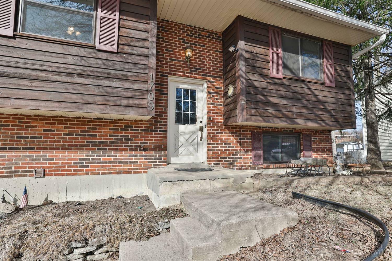 Property Photo:  1709 E Lindsey Avenue  OH 45342 