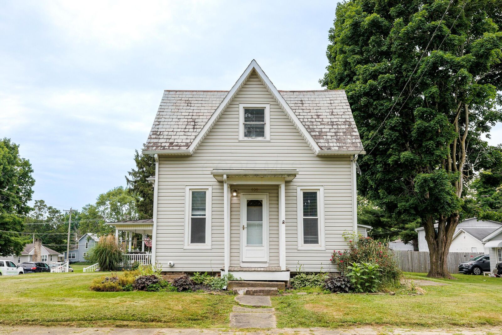 Property Photo: 409 High Street OH 43080