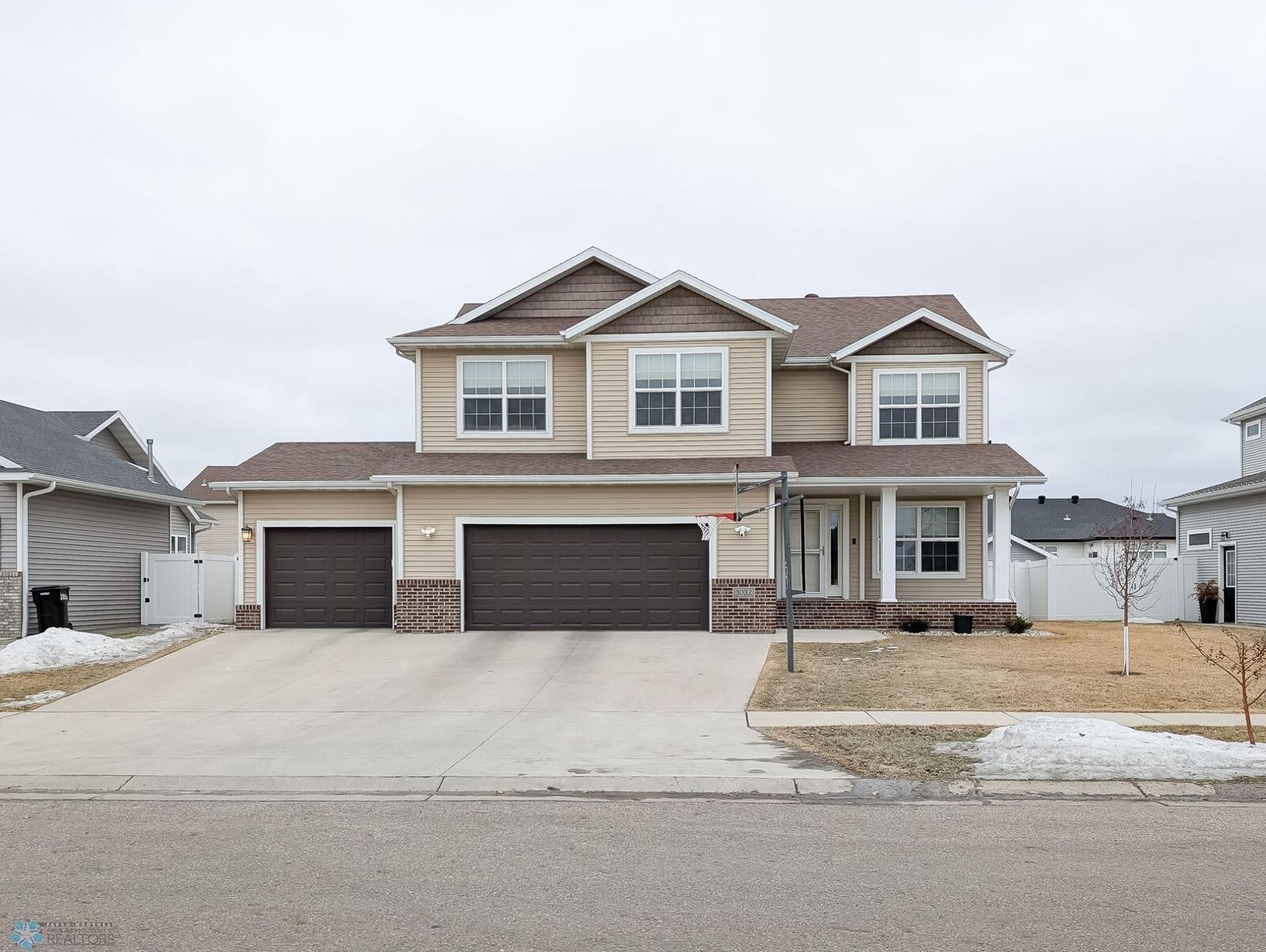 Property Photo:  3032 Katherine Drive E  ND 58078 
