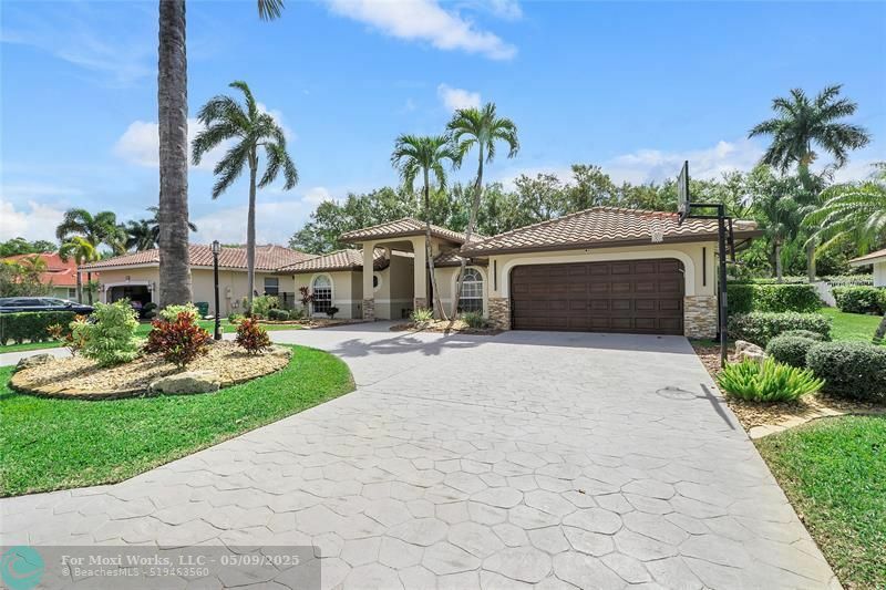 Property Photo: 10636 NW 49th St FL 33076
