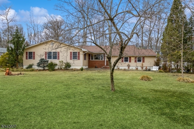 Property Photo:  2097 Arrowwood Dr  NJ 07076 