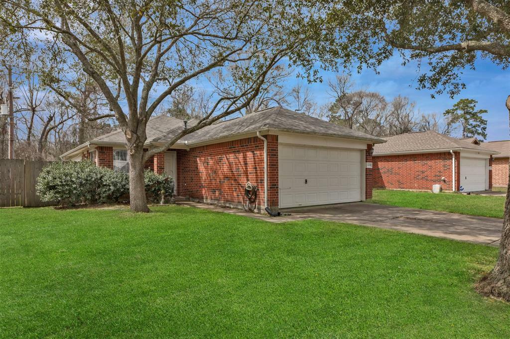 24319 Strong Pine Drive  Houston TX 77336 photo