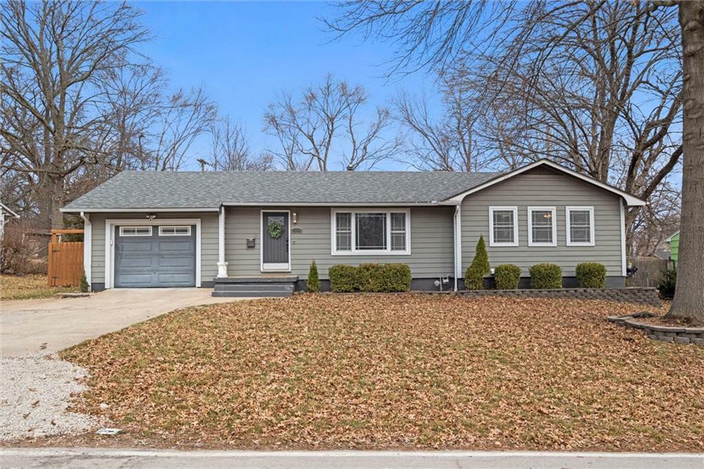 Property Photo: 516 SE 4th Terrace MO 64063