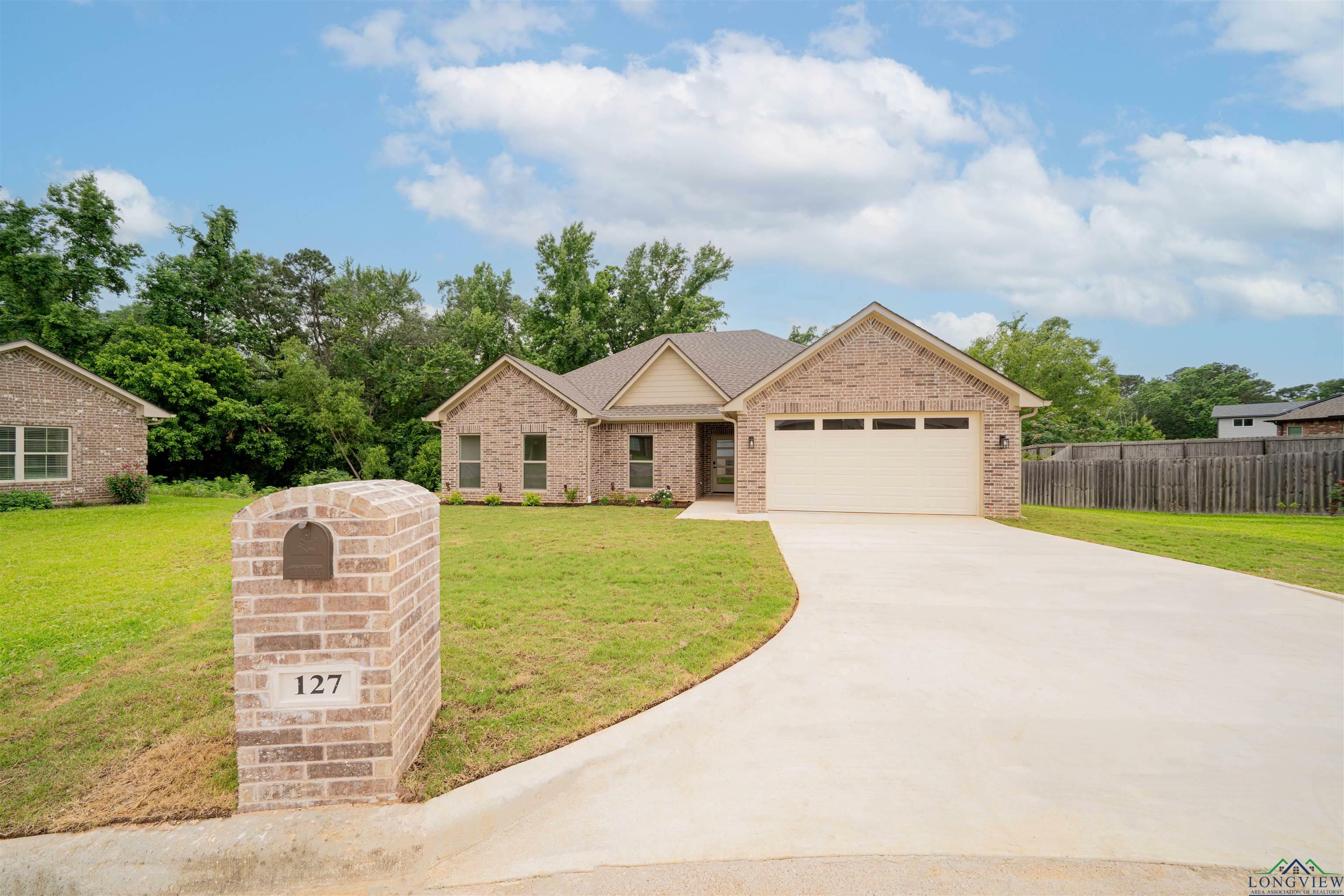 Property Photo:  127 Brookway Lane  TX 75604 