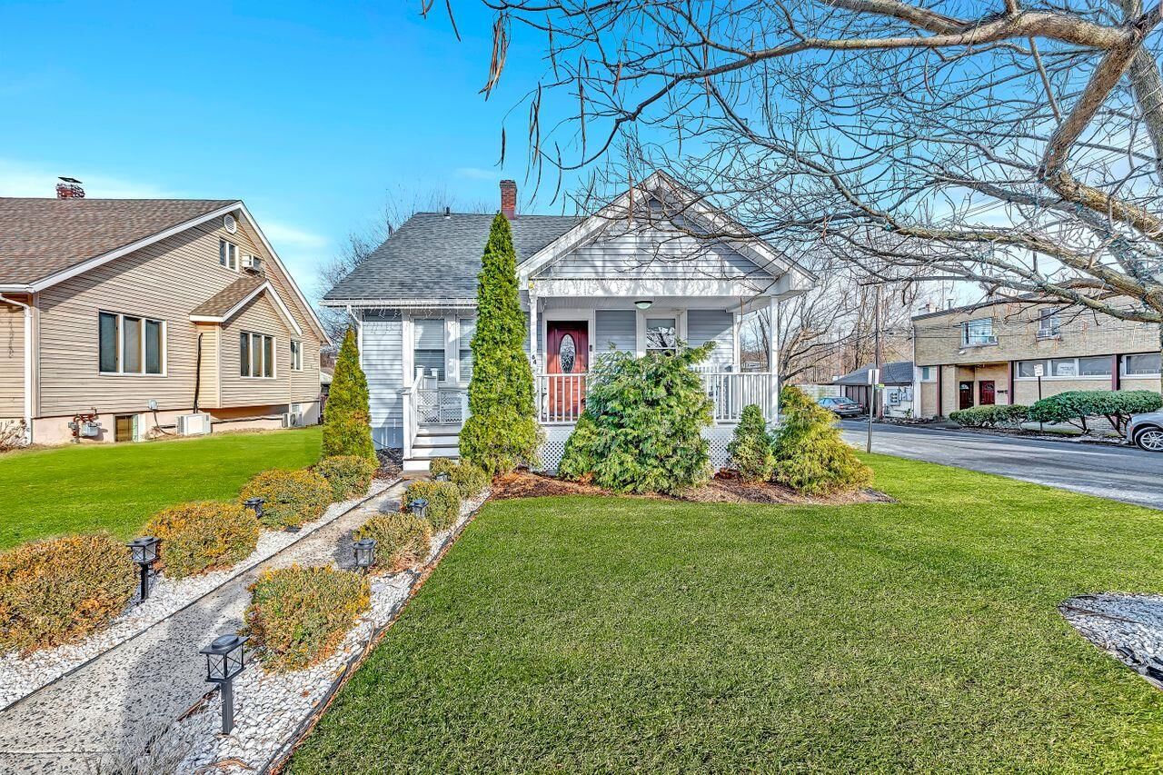 Property Photo:  64 Prairie Avenue  NY 10901 