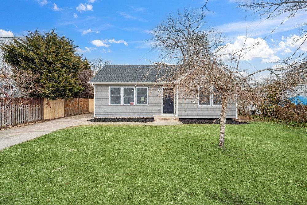 122 Myrtle Avenue  West Islip NY 11795 photo