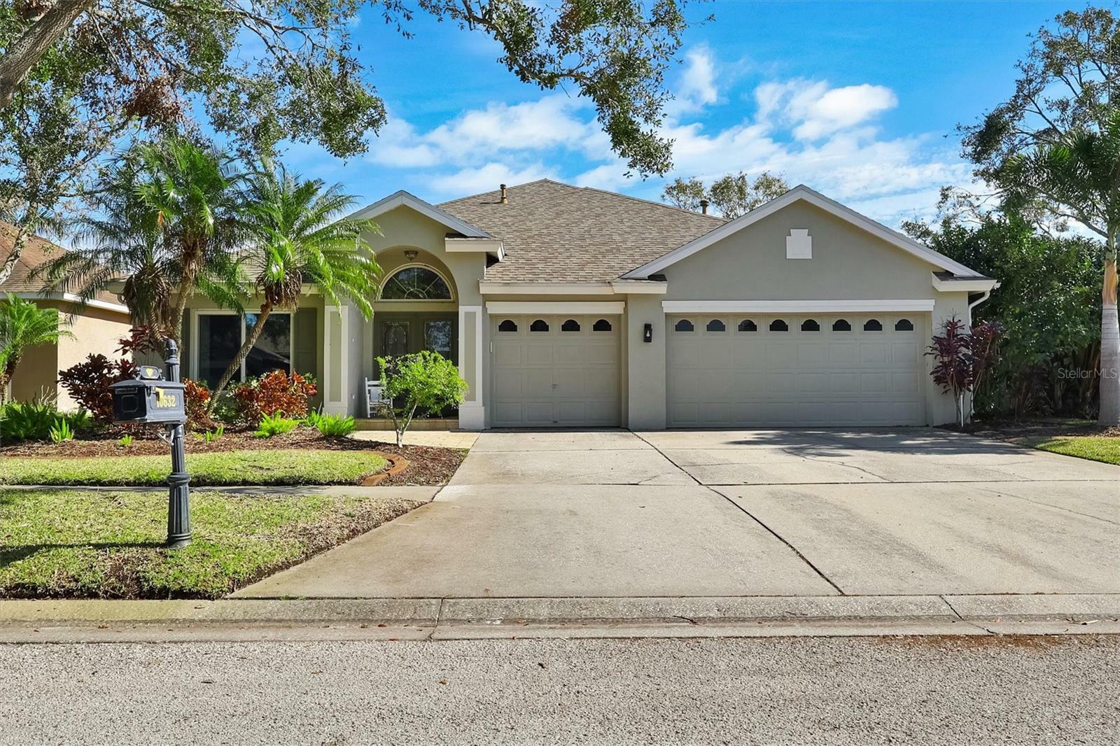 Property Photo: 10632 Weybridge Drive FL 33626