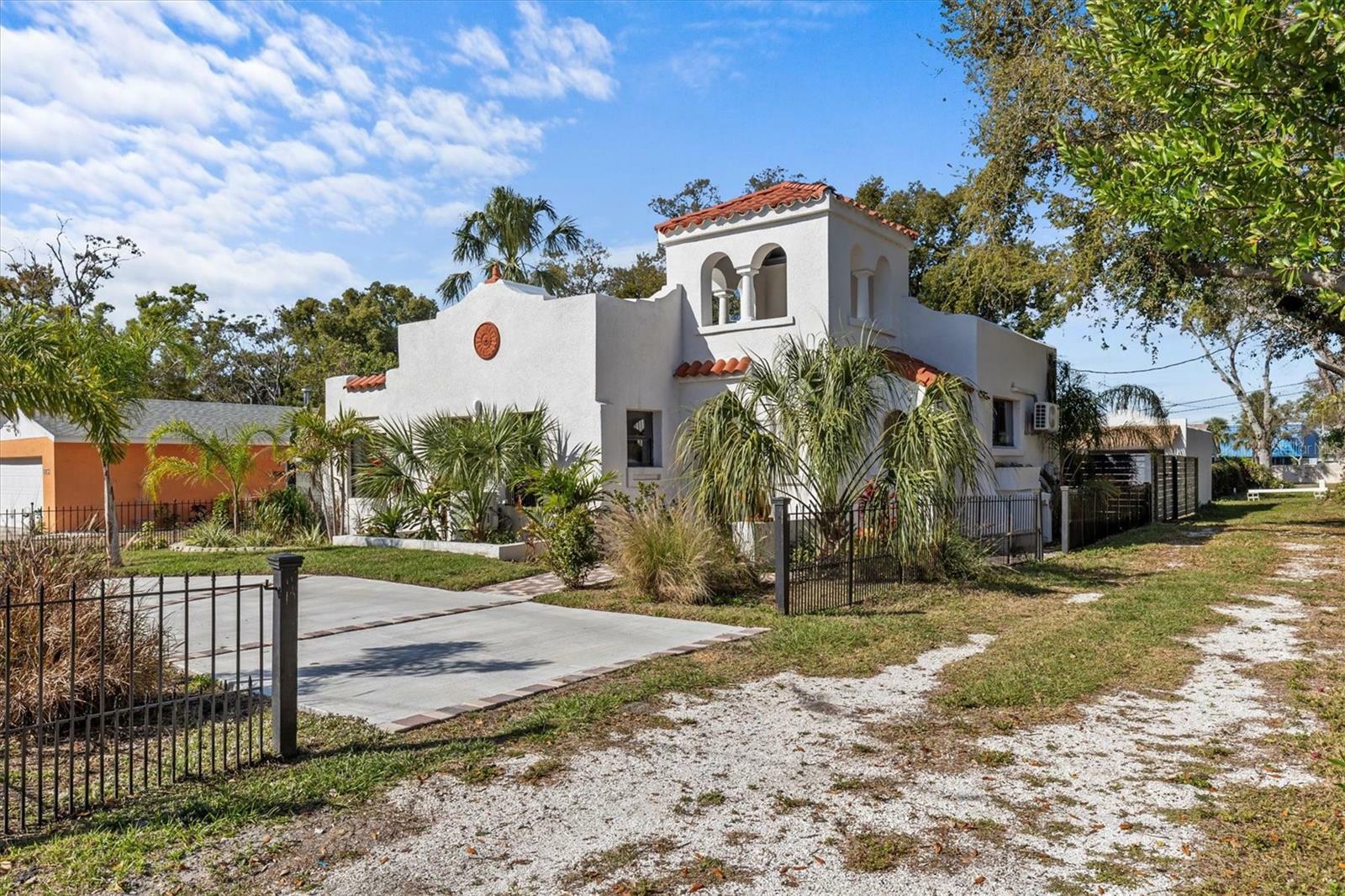 Property Photo: 2227 29th Street S FL 33712