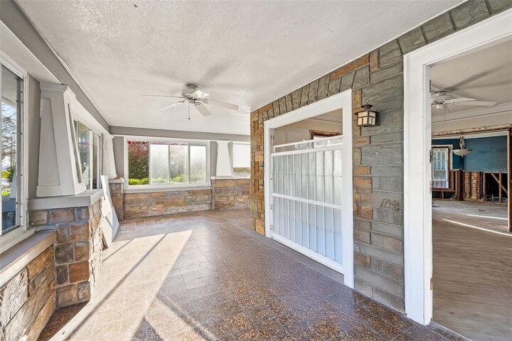 Property Photo:  864 15th Avenue NE  FL 33704 