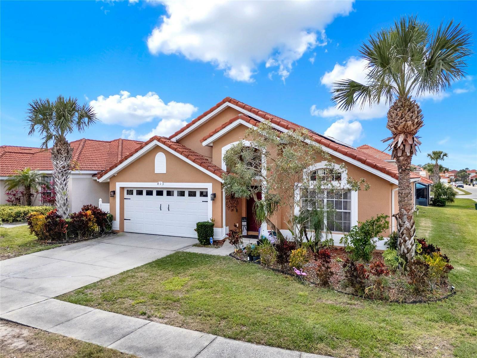 Property Photo:  413 Paloma Drive  FL 33837 