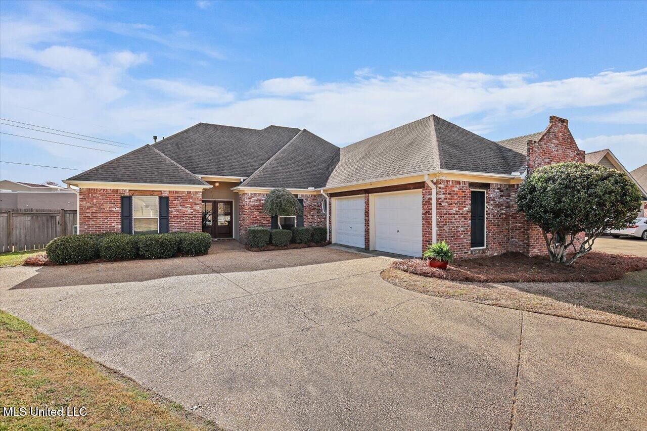 Property Photo:  1010 Derby Cove  MS 39110 