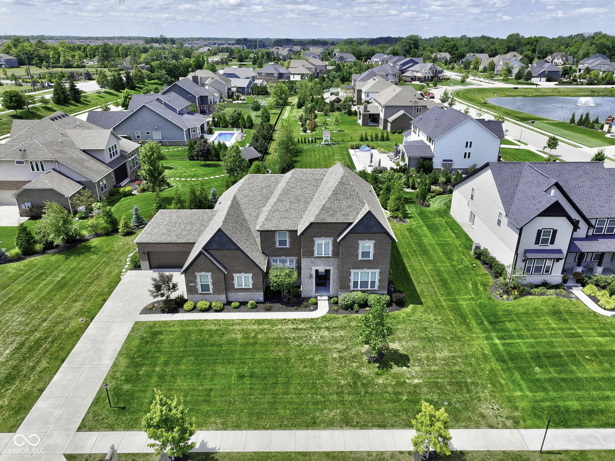 Property Photo: 15694 Provincial Lane IN 46040