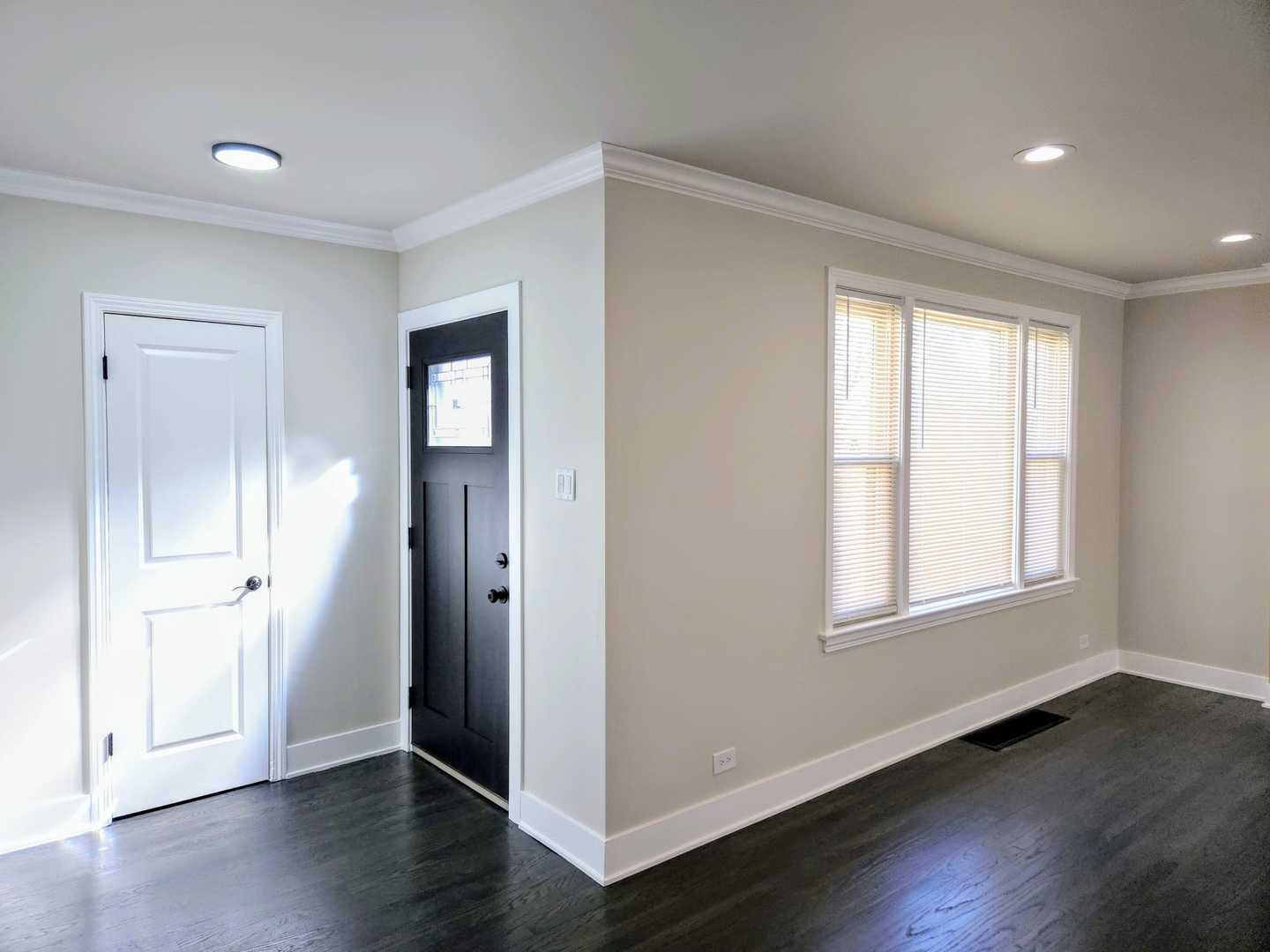 Property Photo: 2238 Stratford Avenue IL 60154