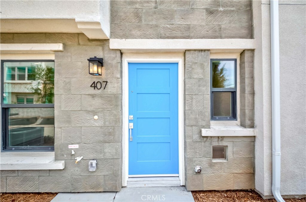 Property Photo: 407 S Reaghan Lane CA 90631