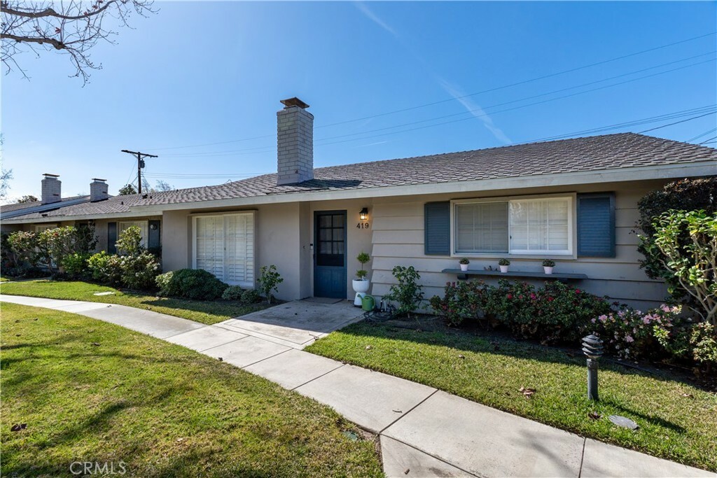 Property Photo:  419 Gloucester Drive  CA 92627 