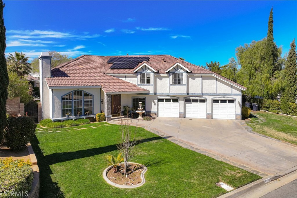 Property Photo: 41149 Summitview Lane CA 93551