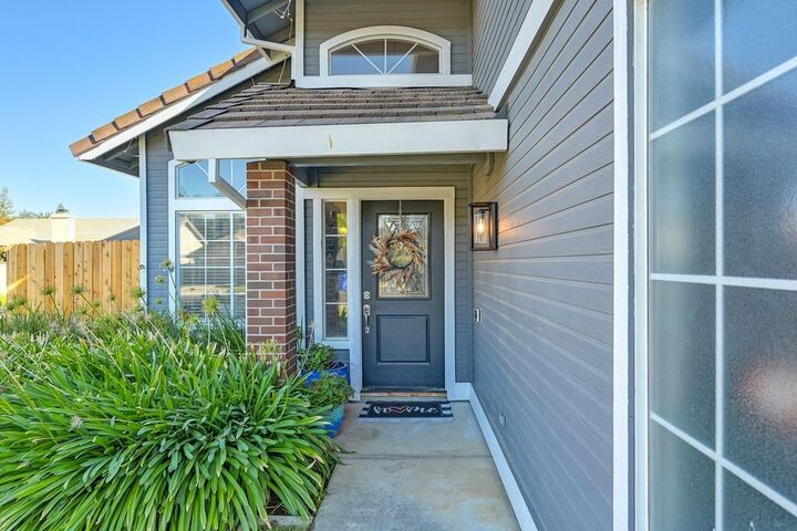 9060 E Valley Drive  Elk Grove CA 95624 photo