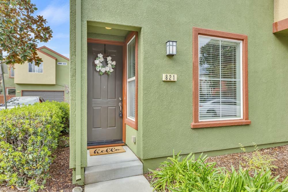 Property Photo:  821 Sinter Lane  CA 95691 