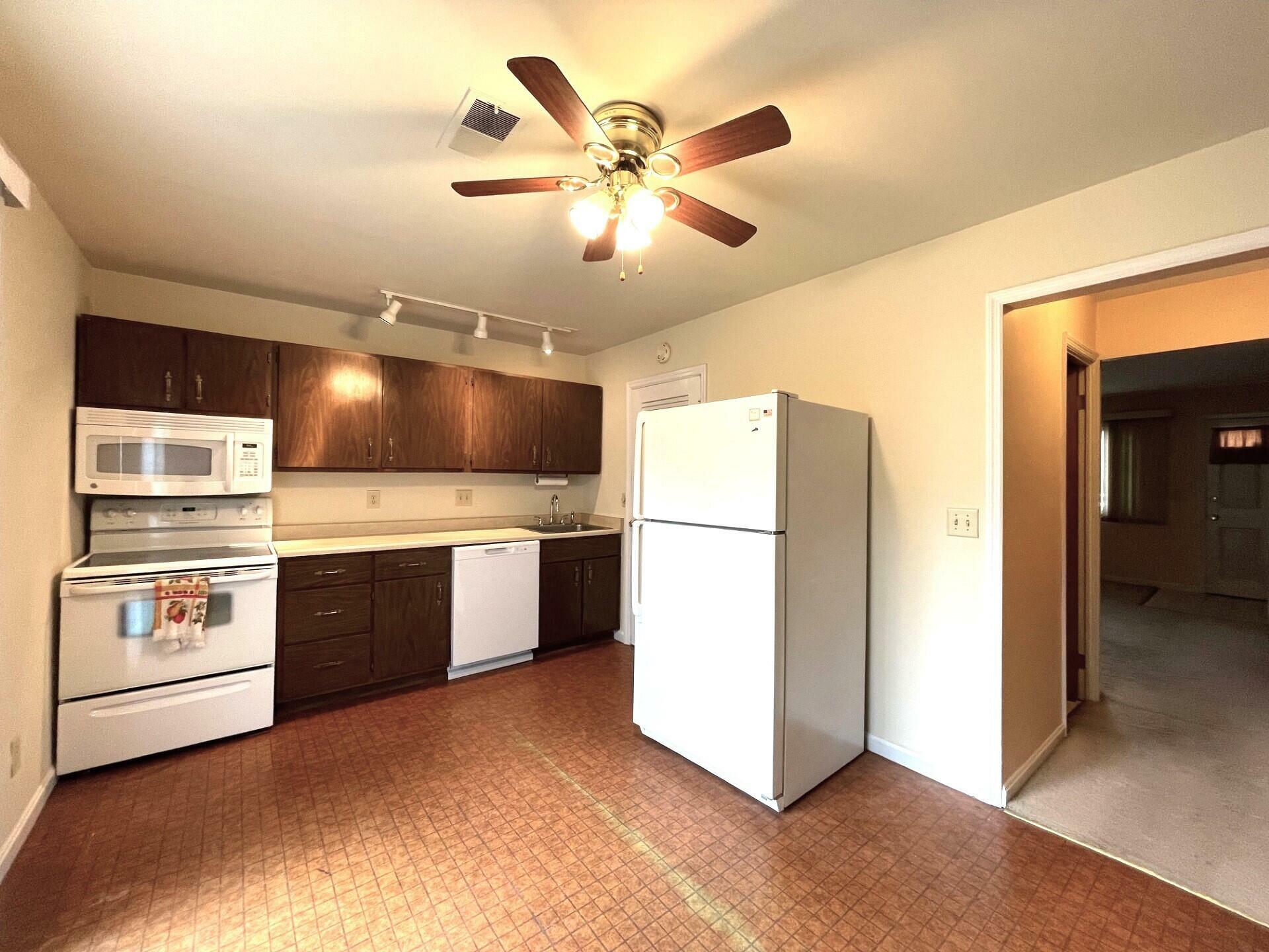 Property Photo: 6815 Curtis Way KY 41042