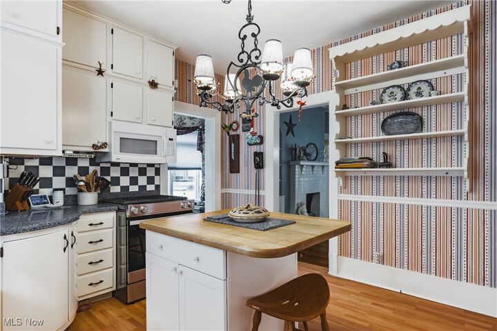 Property Photo:  1518 Washington Avenue  WV 26101 