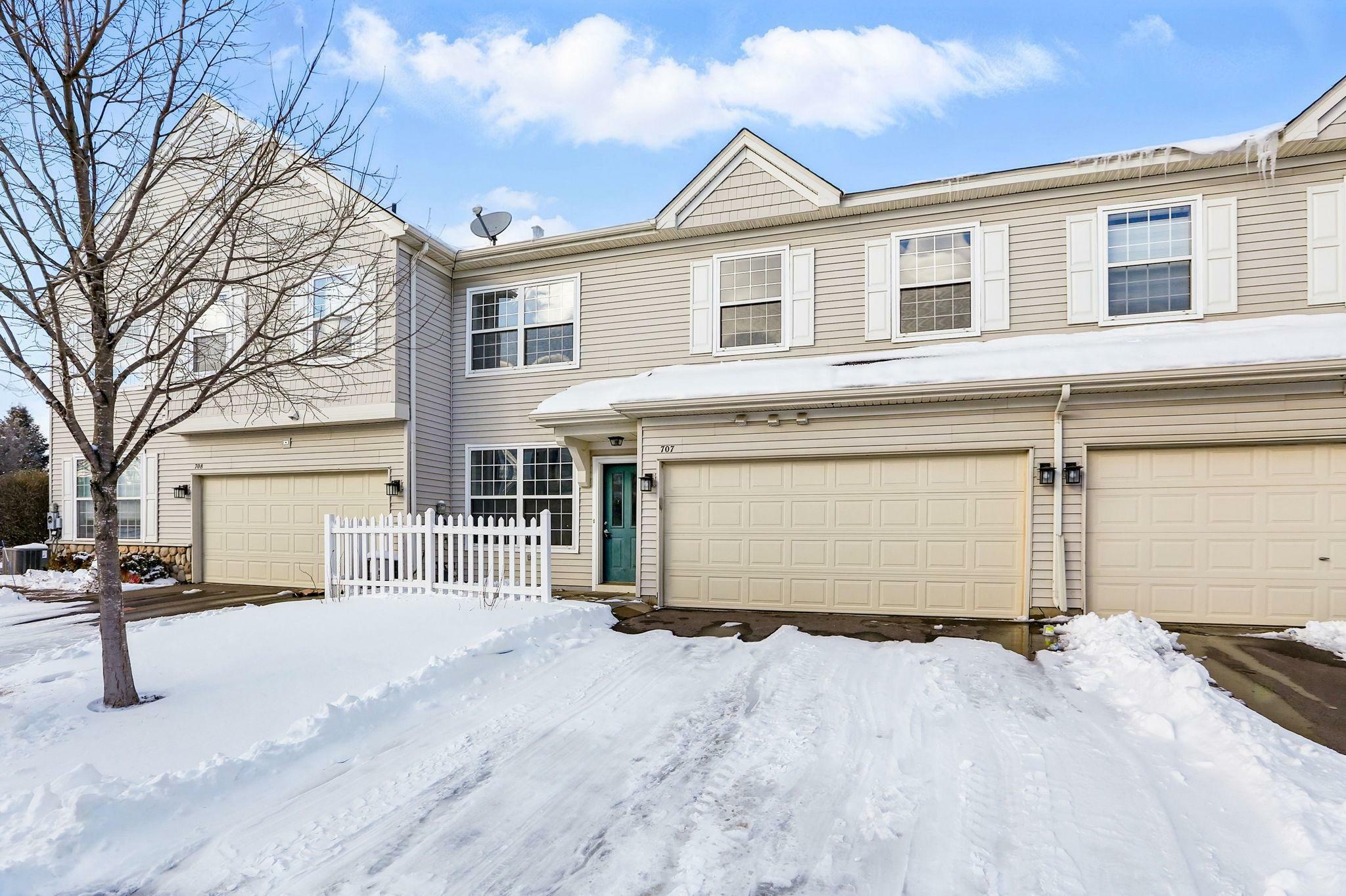 Property Photo: 13905 52nd Avenue N 707 MN 55446