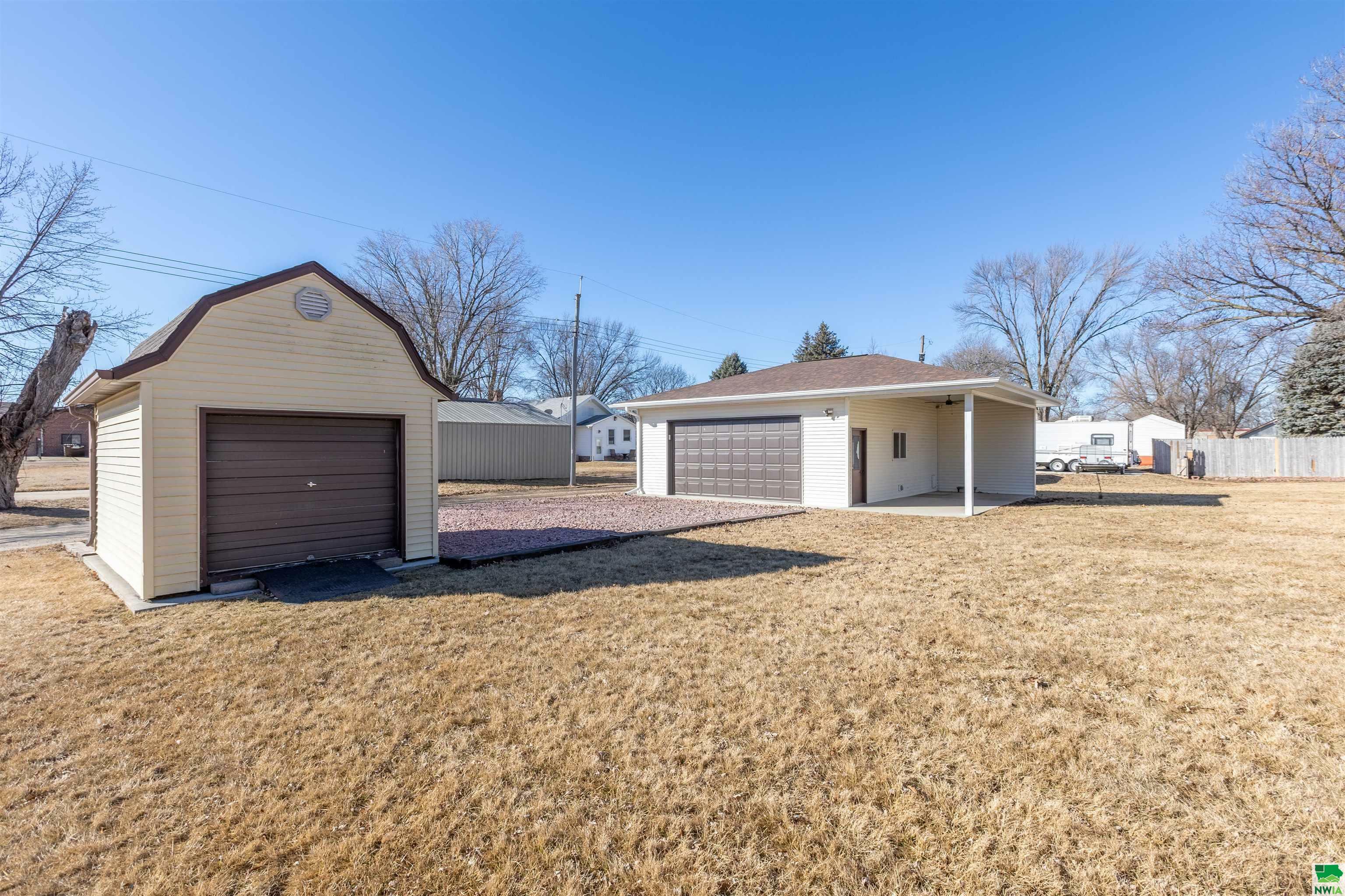 Property Photo: 530 South St IA 51039