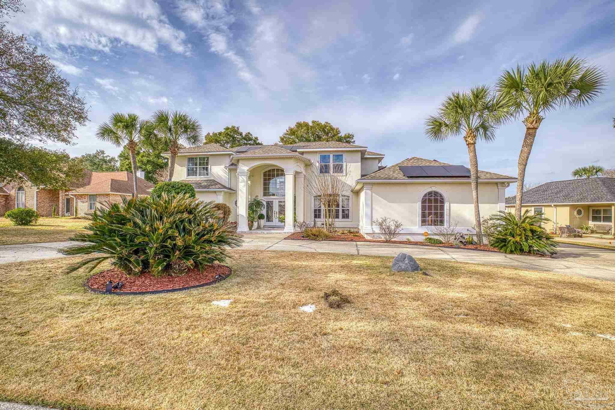 Property Photo: 22 Bartlett Cir FL 32505