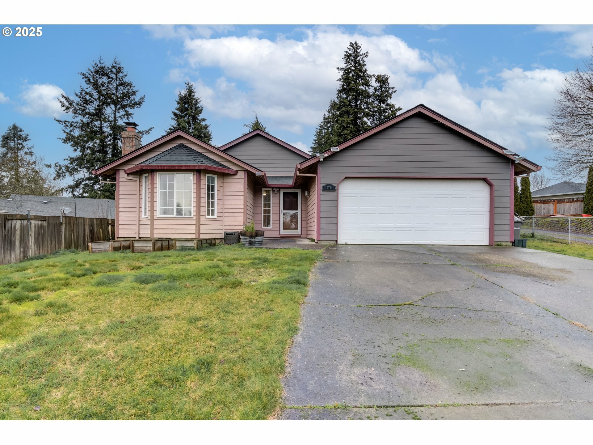 Property Photo:  10714 NE 86th Cir  WA 98662 