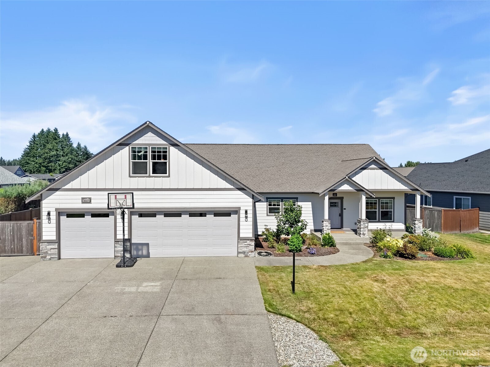 Property Photo:  8547  Horizon Lane SE  WA 98501 