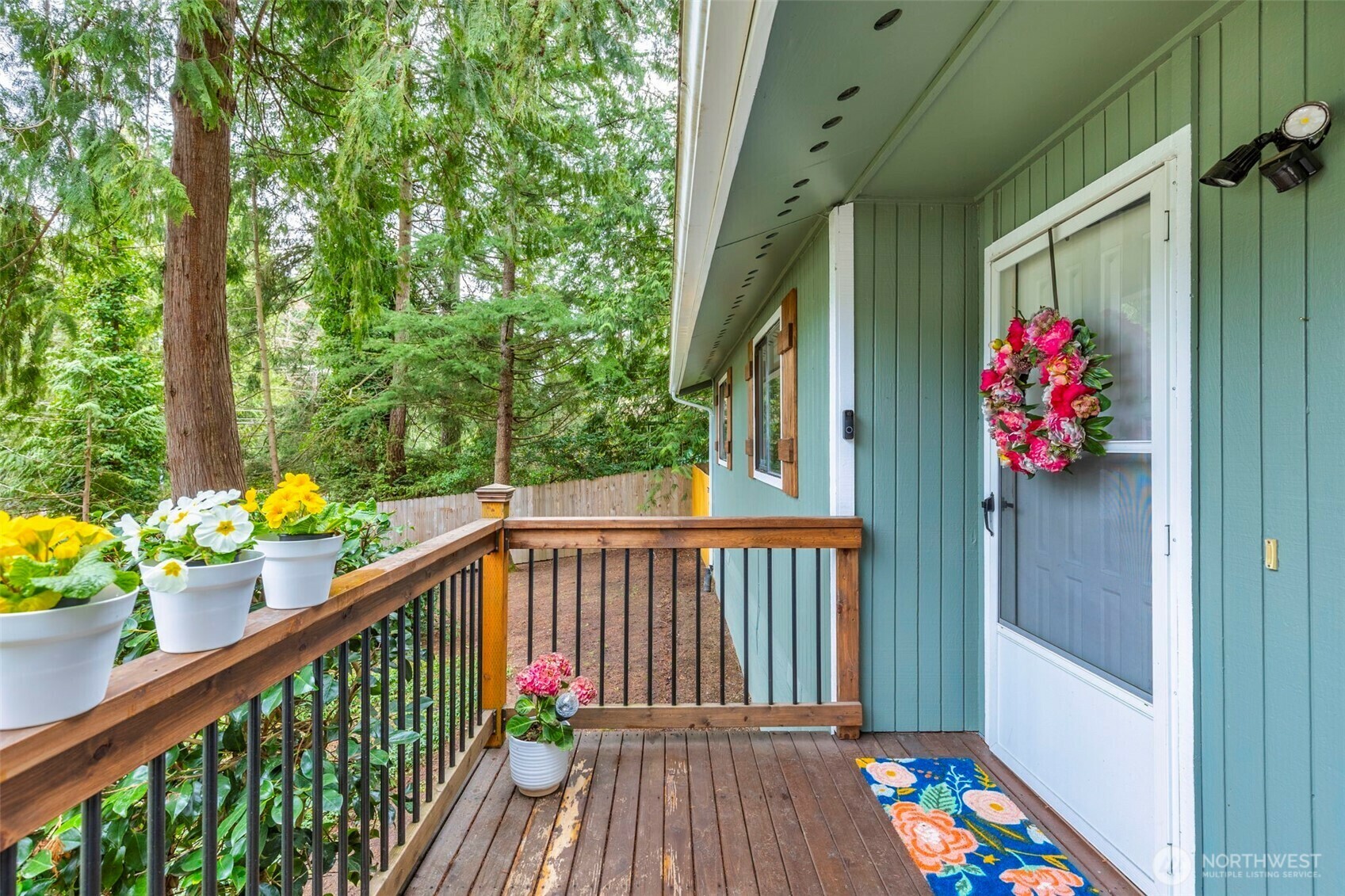 Property Photo:  1240  California Avenue E  WA 98366 