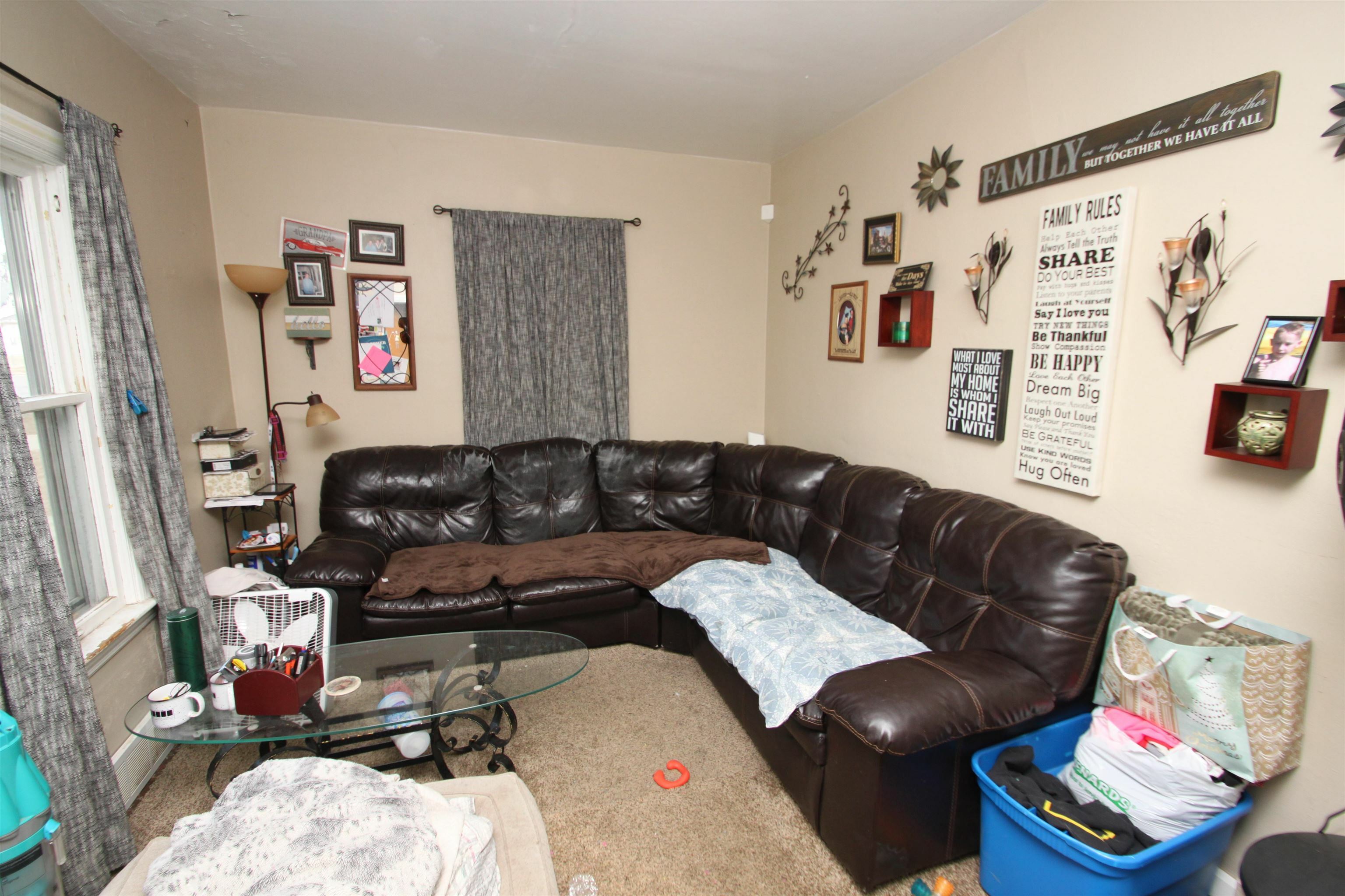 Property Photo: 2710 Hanson Street IL 61109