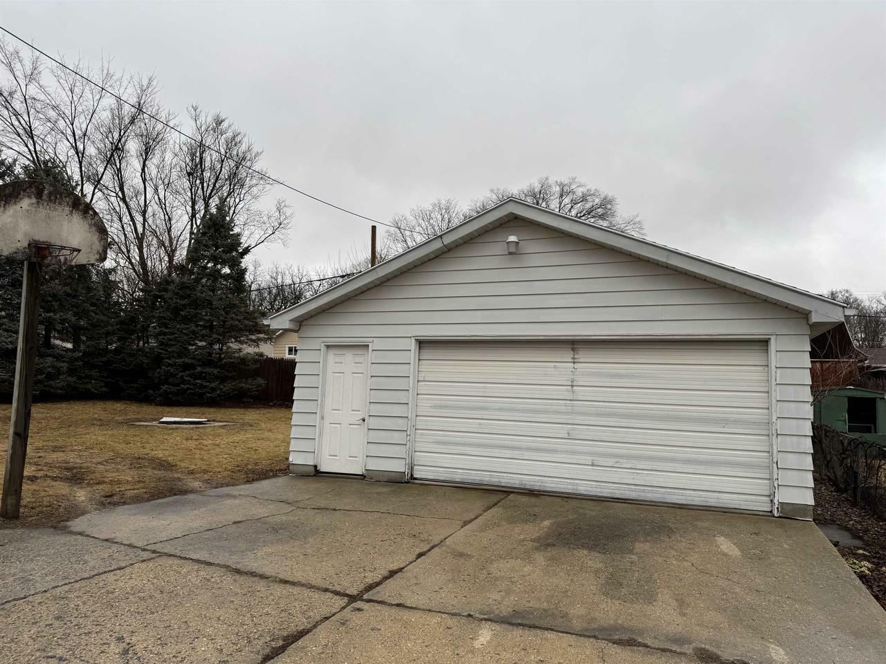 Property Photo:  2129 Forest Avenue  WI 53511 