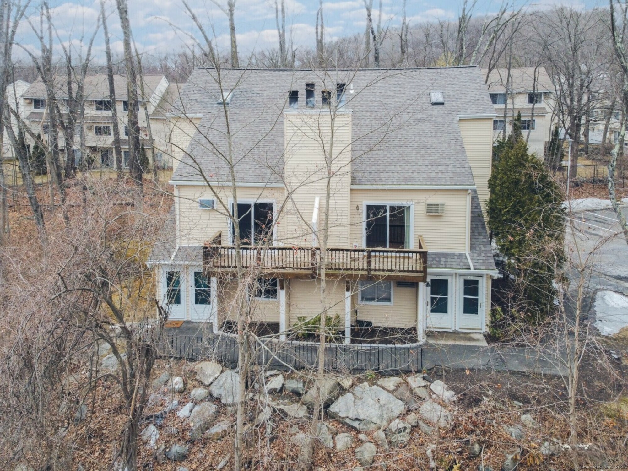 Property Photo:  8 Rose Lane Apt 20-2  CT 06811 