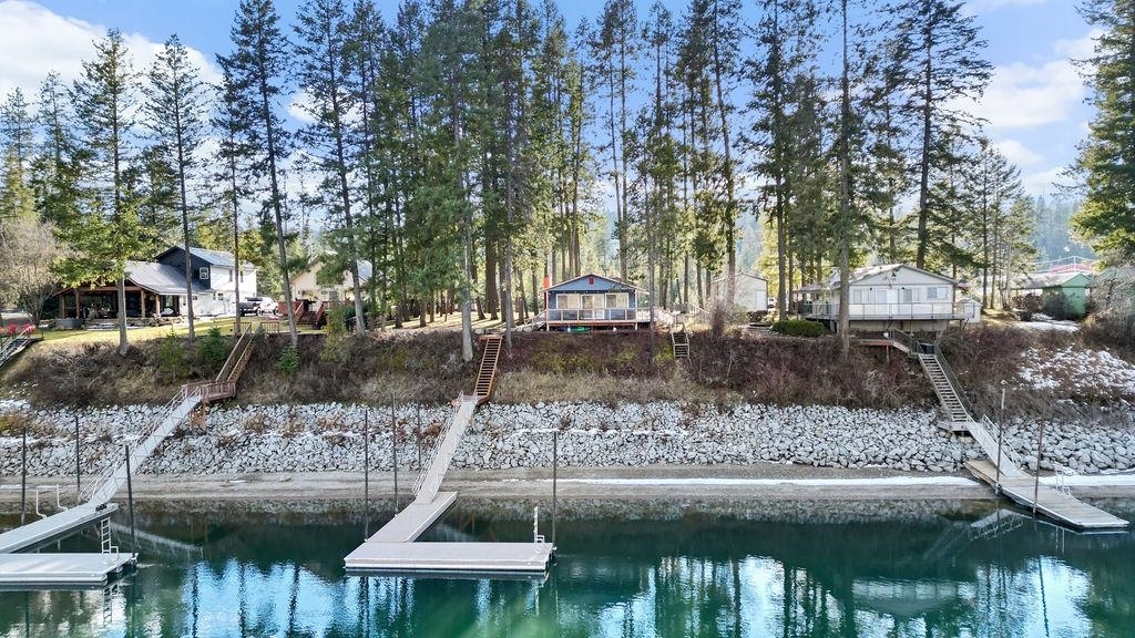 Property Photo: 1332 Ashenfelter Bay Rd WA 99156