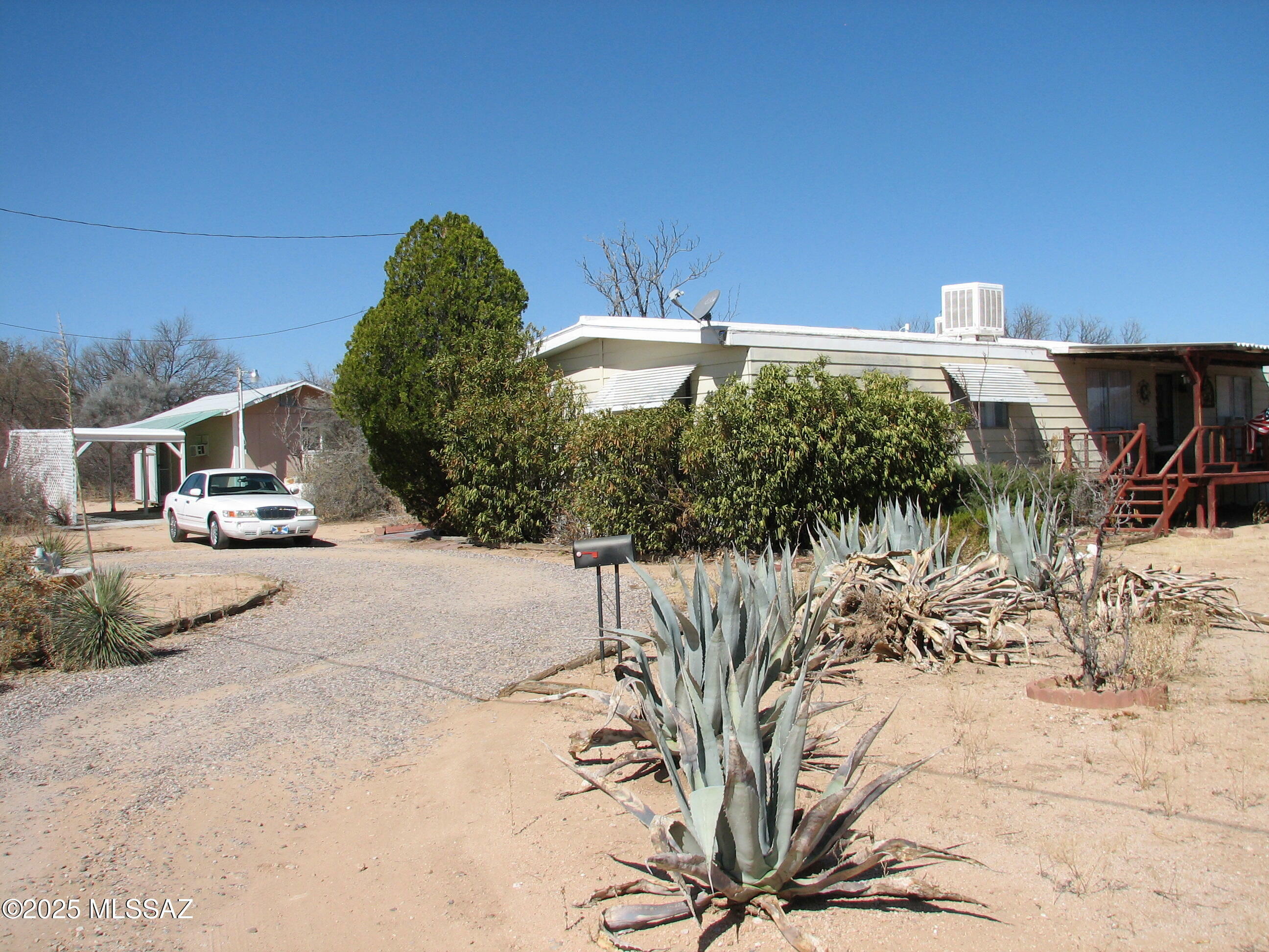 Property Photo: 1190 S Highway 80 AZ 85602