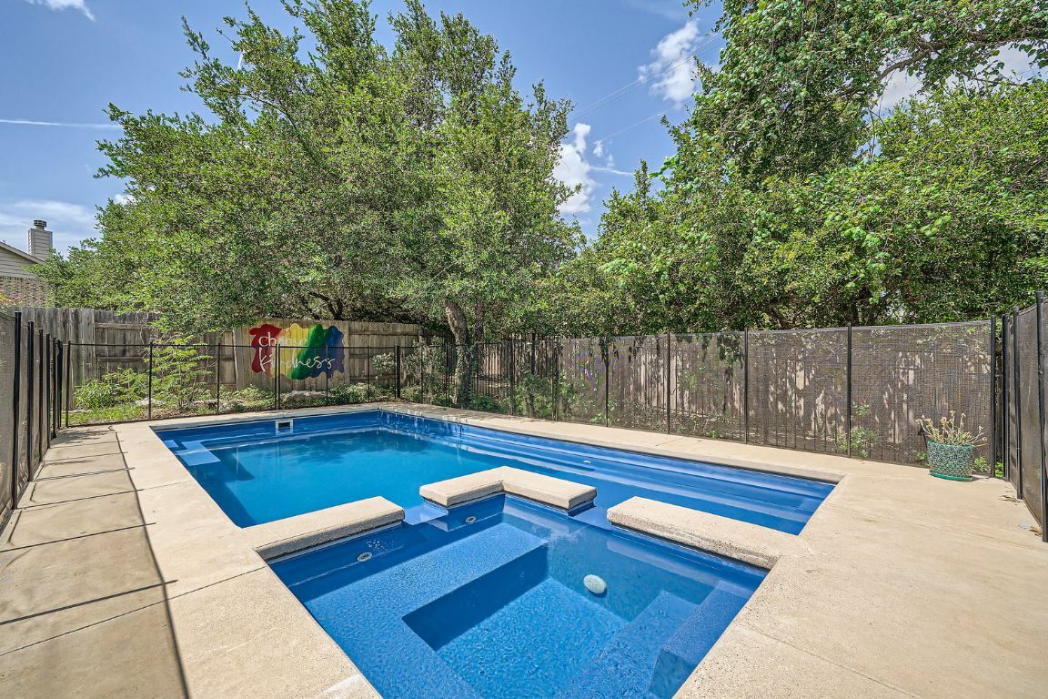 Property Photo: 165 Crescent Heights Drive TX 78628