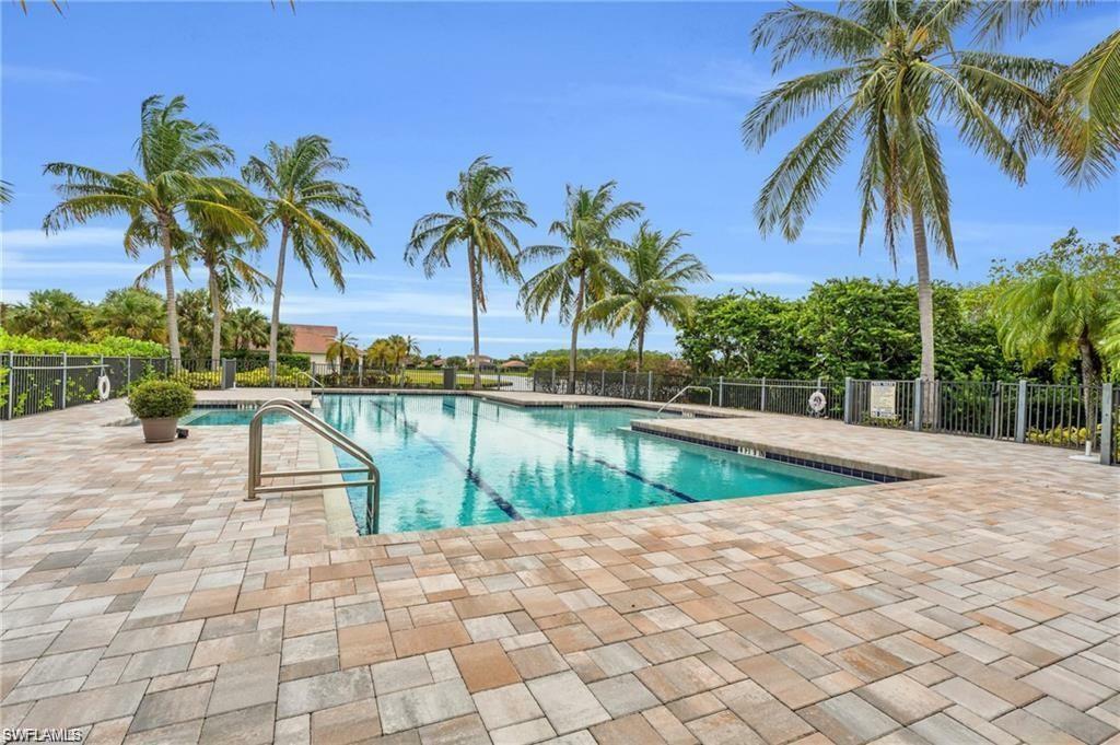 Property Photo: 13406 Kent St FL 34109