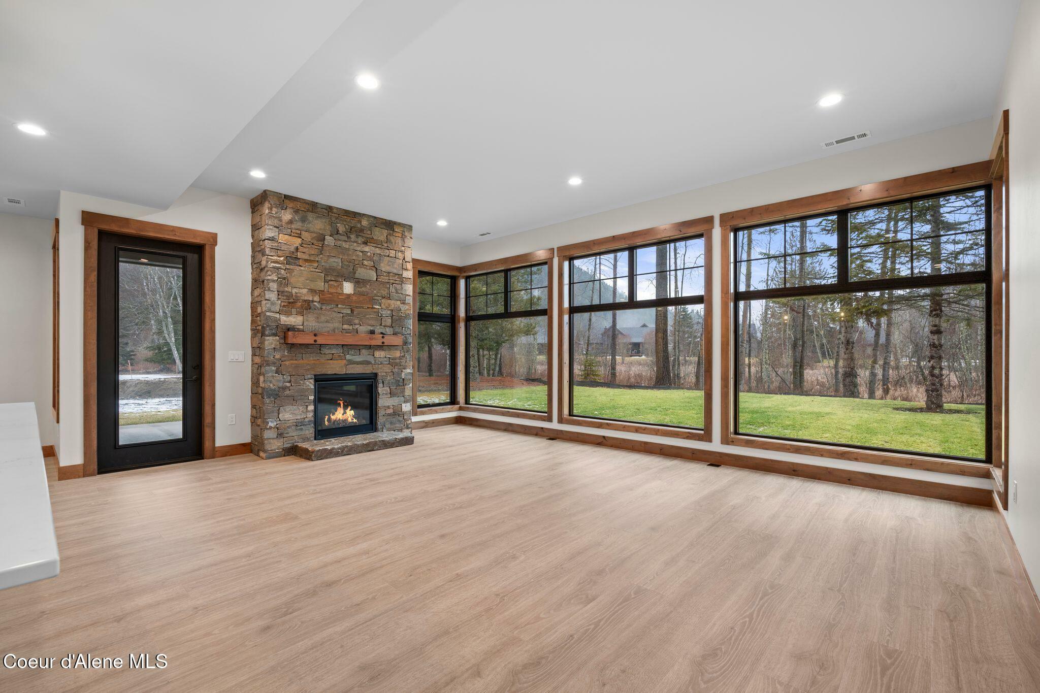 Property Photo: 139 Oxbow Rd ID 83864