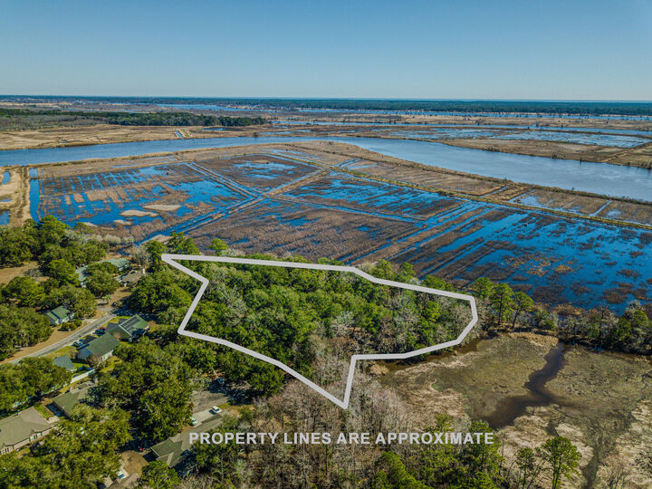 Property Photo: 762 Wraggs Ferry Road SC 29440