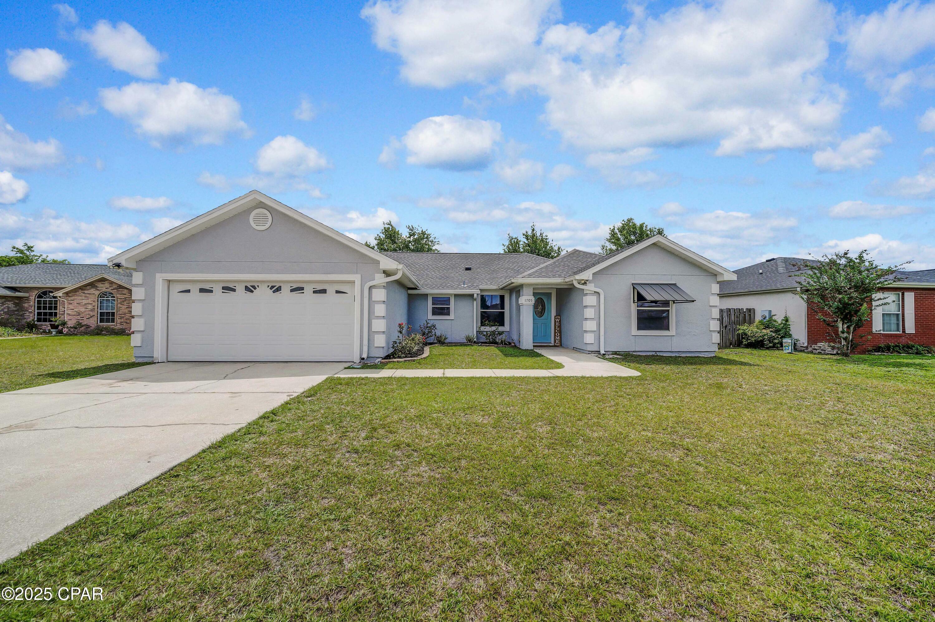 Property Photo: 1705 Rhett Place FL 32444